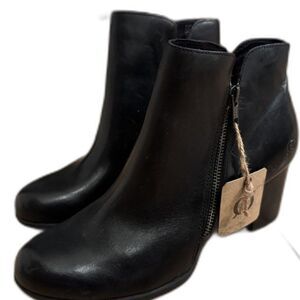 NWT Born Black Heeled Boots for Career Size 9 1/2